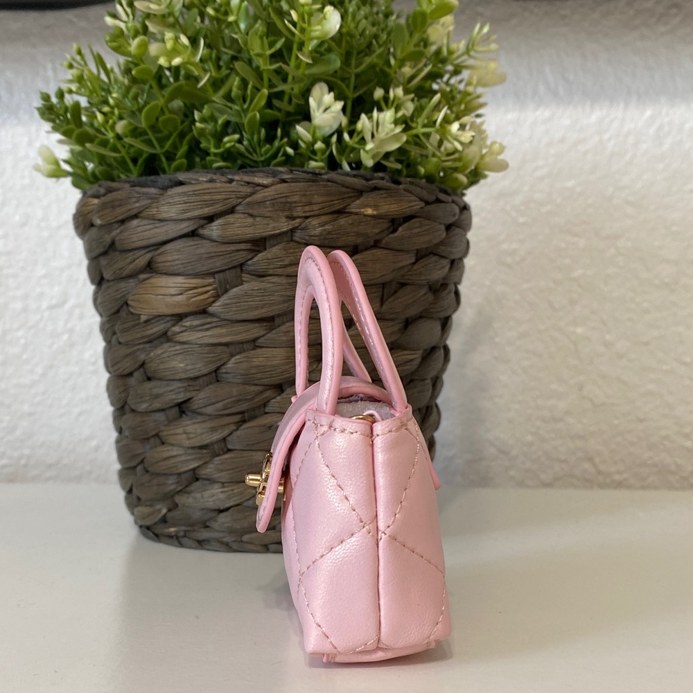 CHANEL Pink Mini Quilted Bag GWP VIP - Picture 4 of 7